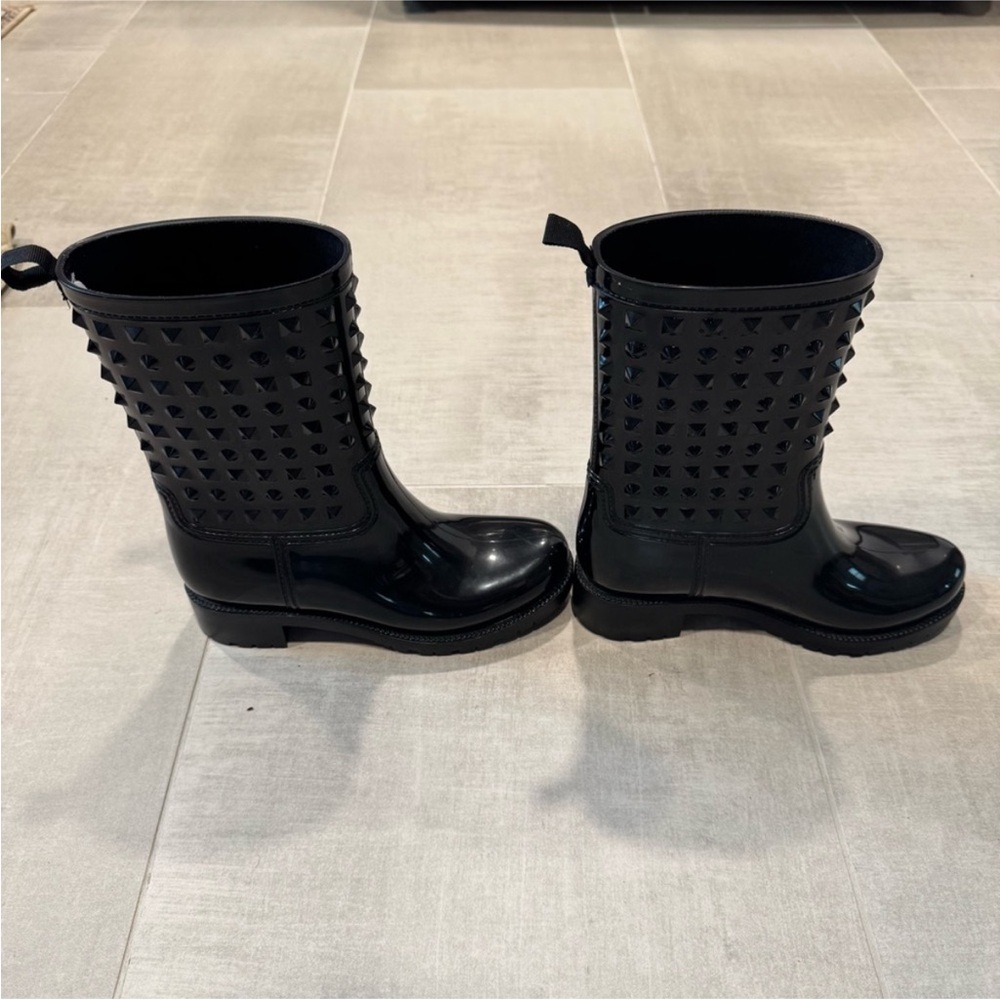 Capelli studded rain boot in black. - Picture 5 of 7